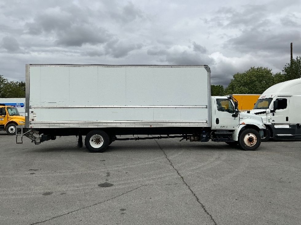 Medium Duty Box Truck-Light and Medium Duty Trucks-International-2020-MV607-Sparks-NV-112,705\n\t\tmiles-$ 55,750 - Image 15