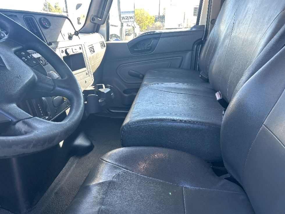 Medium Duty Box Truck-Light and Medium Duty Trucks-International-2020-MV607-Sparks-NV-180,097\n\t\tmiles-$ 53,750 - Image 19