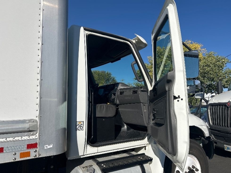 Medium Duty Box Truck-Light and Medium Duty Trucks-International-2020-MV607-Sparks-NV-180,097\n\t\tmiles-$ 53,750 - Image 20