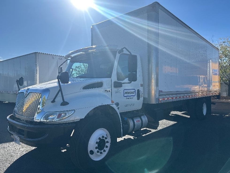 Medium Duty Box Truck-Light and Medium Duty Trucks-International-2020-MV607-Sparks-NV-180,097\n\t\tmiles-$ 53,750 - Image 3