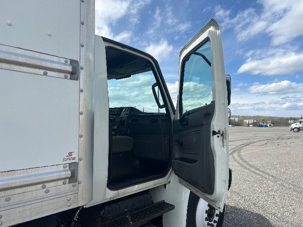 Medium Duty Box Truck-Light and Medium Duty Trucks-International-2020-MV607-Spokane Valley-WA-135,549\n\t\tmiles-$ 57,500 - Image 20