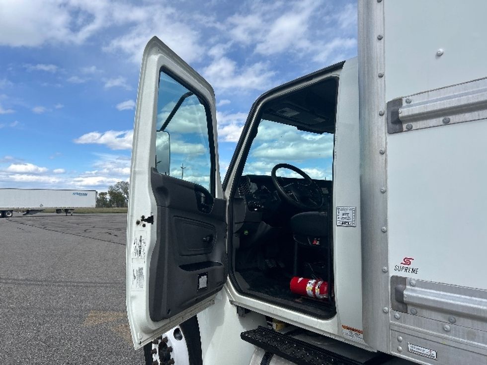 Medium Duty Box Truck-Light and Medium Duty Trucks-International-2020-MV607-Spokane Valley-WA-135,549\n\t\tmiles-$ 57,500 - Image 16