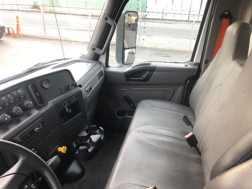 Medium Duty Box Truck-Light and Medium Duty Trucks-International-2020-MV607-Spokane Valley-WA-137,670\n\t\tmiles-$ 57,500 - Image 19
