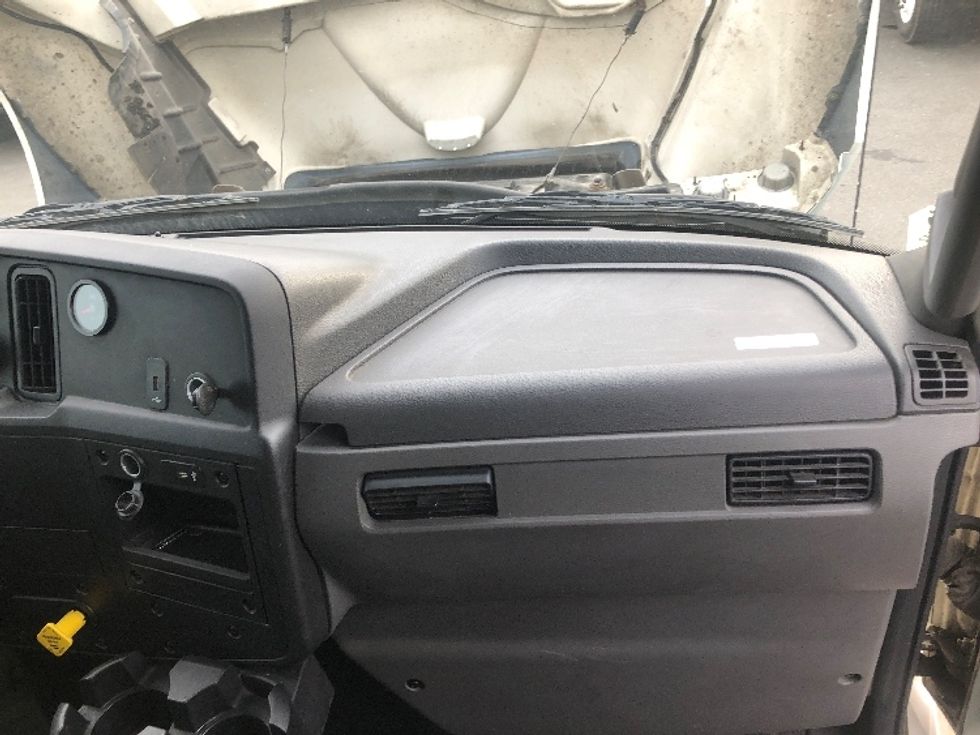 Medium Duty Box Truck-Light and Medium Duty Trucks-International-2020-MV607-Spokane Valley-WA-137,670\n\t\tmiles-$ 57,500 - Image 21