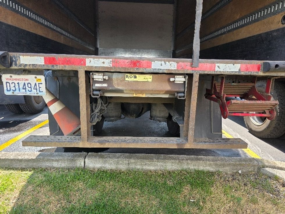 Medium Duty Box Truck-Light and Medium Duty Trucks-International-2020-MV607-Spokane Valley-WA-194,497\n\t\tmiles-$ 39,500 - Image 9