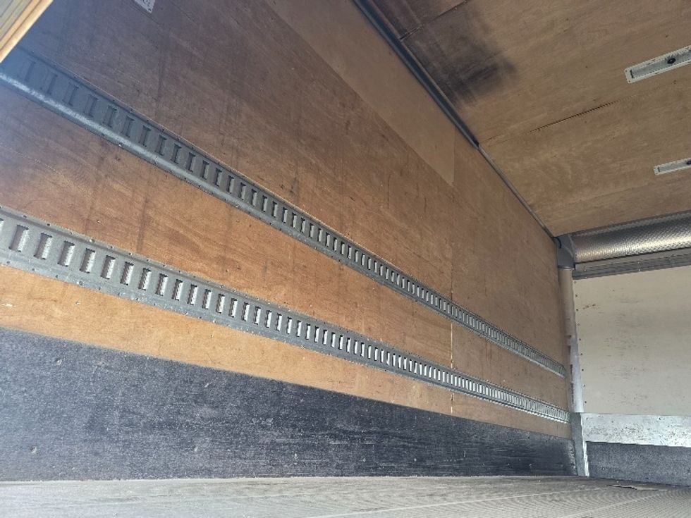 Medium Duty Box Truck-Light and Medium Duty Trucks-International-2020-MV607-Spokane Valley-WA-194,497\n\t\tmiles-$ 39,500 - Image 11