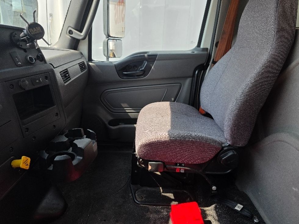 Medium Duty Box Truck-Light and Medium Duty Trucks-International-2020-MV607-Spokane Valley-WA-194,497\n\t\tmiles-$ 39,500 - Image 18