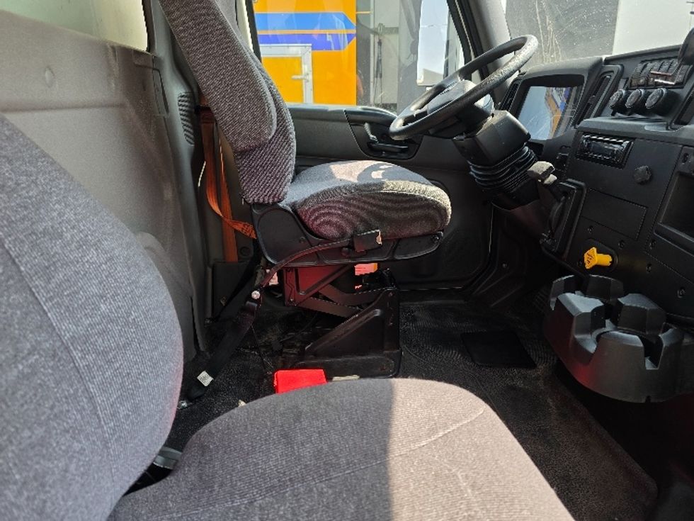 Medium Duty Box Truck-Light and Medium Duty Trucks-International-2020-MV607-Spokane Valley-WA-194,497\n\t\tmiles-$ 39,500 - Image 21