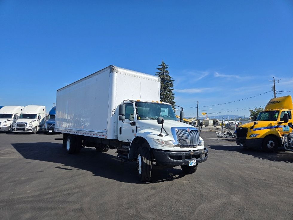 Medium Duty Box Truck-Light and Medium Duty Trucks-International-2020-MV607-Spokane Valley-WA-232,320\n\t\tmiles-$ 41,000 - Image 1