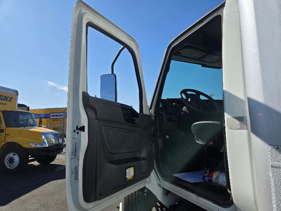 Medium Duty Box Truck-Light and Medium Duty Trucks-International-2020-MV607-Spokane Valley-WA-232,320\n\t\tmiles-$ 41,000 - Image 15