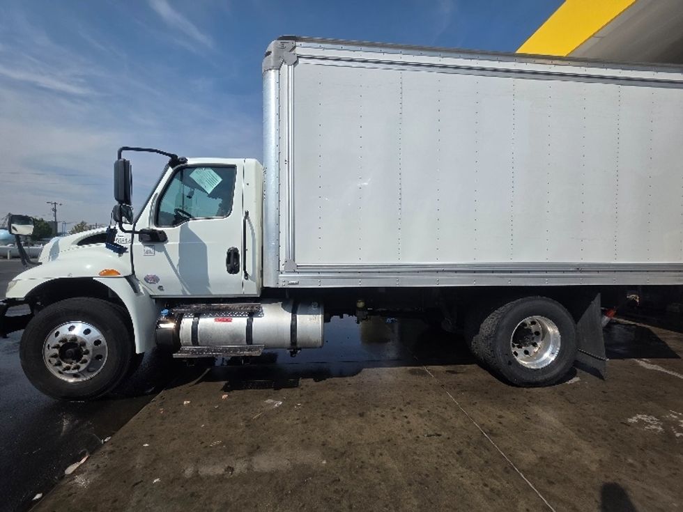 Medium Duty Box Truck-Light and Medium Duty Trucks-International-2020-MV607-Spokane Valley-WA-67,731\n\t\tmiles-$ 55,000 - Image 4