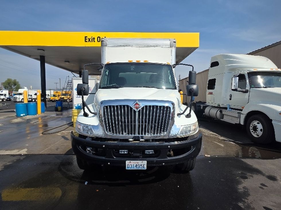 Medium Duty Box Truck-Light and Medium Duty Trucks-International-2020-MV607-Spokane Valley-WA-67,731\n\t\tmiles-$ 55,000 - Image 2