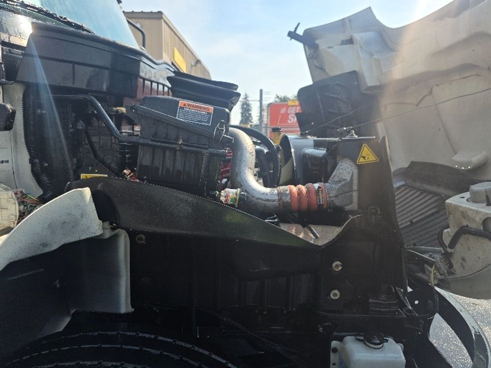 Medium Duty Box Truck-Light and Medium Duty Trucks-International-2020-MV607-Spokane Valley-WA-67,731\n\t\tmiles-$ 55,000 - Image 23