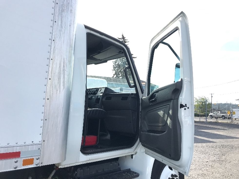 Medium Duty Box Truck-Light and Medium Duty Trucks-International-2020-MV607-Spokane Valley-WA-78,315\n\t\tmiles-$ 51,500 - Image 19