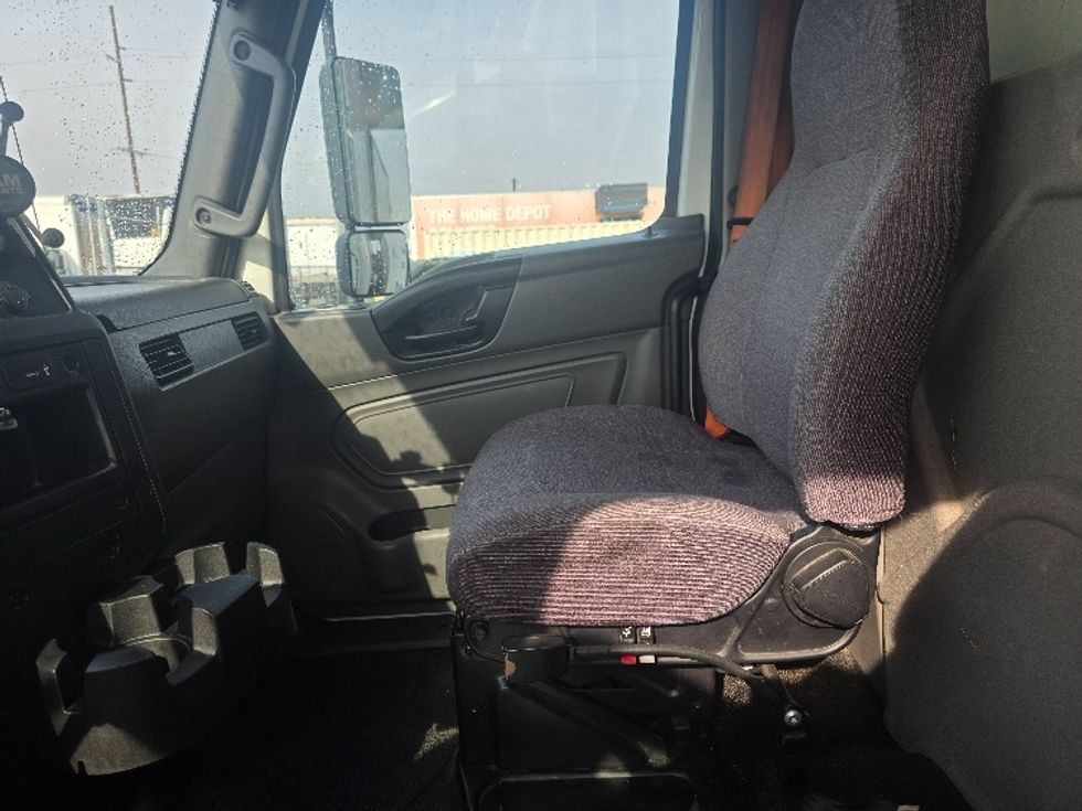 Medium Duty Box Truck-Light and Medium Duty Trucks-International-2020-MV607-Spokane Valley-WA-78,355\n\t\tmiles-$ 53,250 - Image 19