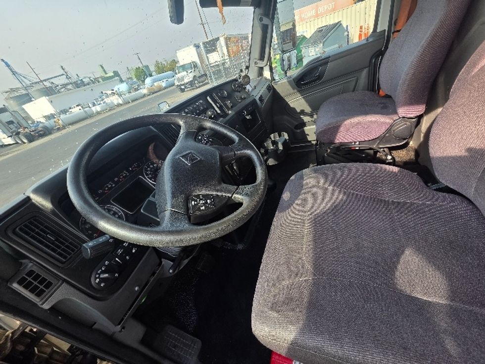 Medium Duty Box Truck-Light and Medium Duty Trucks-International-2020-MV607-Spokane Valley-WA-78,355\n\t\tmiles-$ 53,250 - Image 17