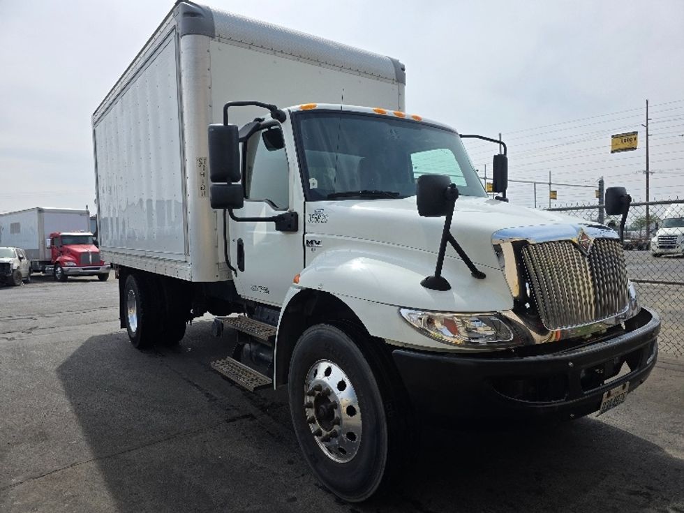 Medium Duty Box Truck-Light and Medium Duty Trucks-International-2020-MV607-Spokane Valley-WA-79,582\n\t\tmiles-$ 51,000 - Image 1