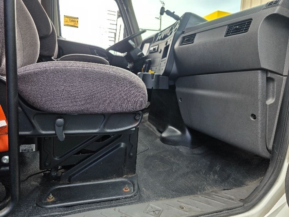 Medium Duty Box Truck-Light and Medium Duty Trucks-International-2020-MV607-Spokane Valley-WA-79,582\n\t\tmiles-$ 51,000 - Image 19