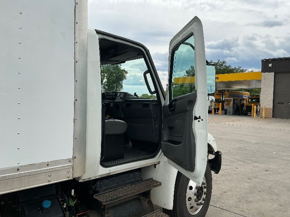 Medium Duty Box Truck-Light and Medium Duty Trucks-International-2020-MV607-Springfield-MA-179,279\n\t\tmiles-$ 51,500 - Image 20