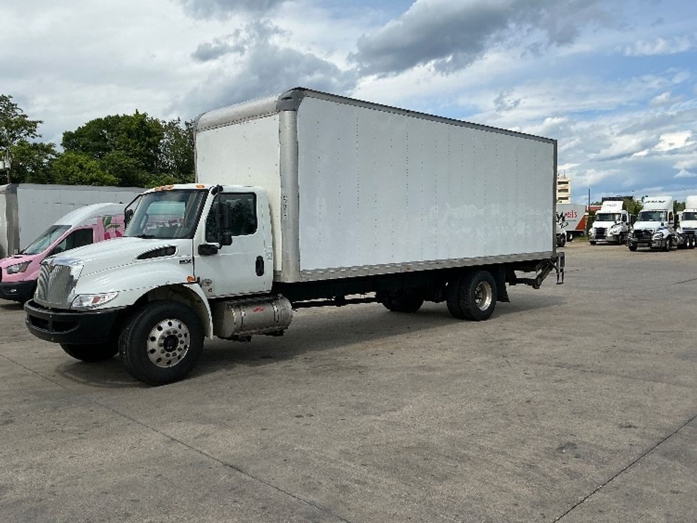 Medium Duty Box Truck-Light and Medium Duty Trucks-International-2020-MV607-Springfield-MA-179,279\n\t\tmiles-$ 51,500 - Image 3