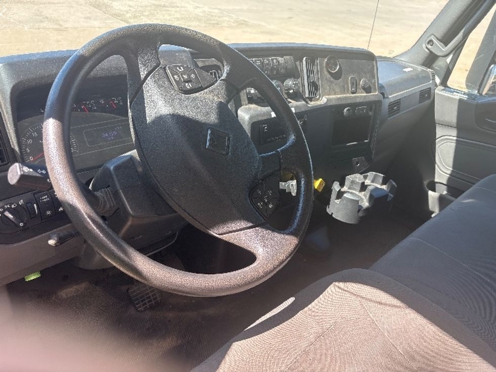 Medium Duty Box Truck-Light and Medium Duty Trucks-International-2020-MV607-Springfield-MA-34,149\n\t\tmiles-$ 71,250 - Image 17