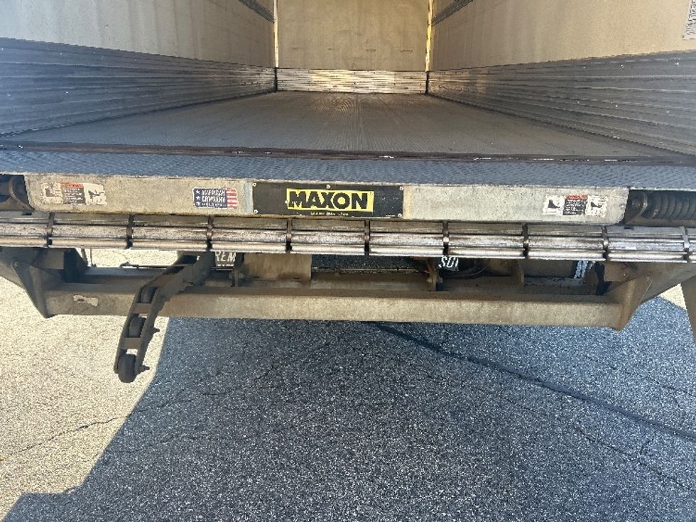 Medium Duty Box Truck-Light and Medium Duty Trucks-International-2020-MV607-Springfield-MA-61,388\n\t\tmiles-$ 59,750 - Image 10