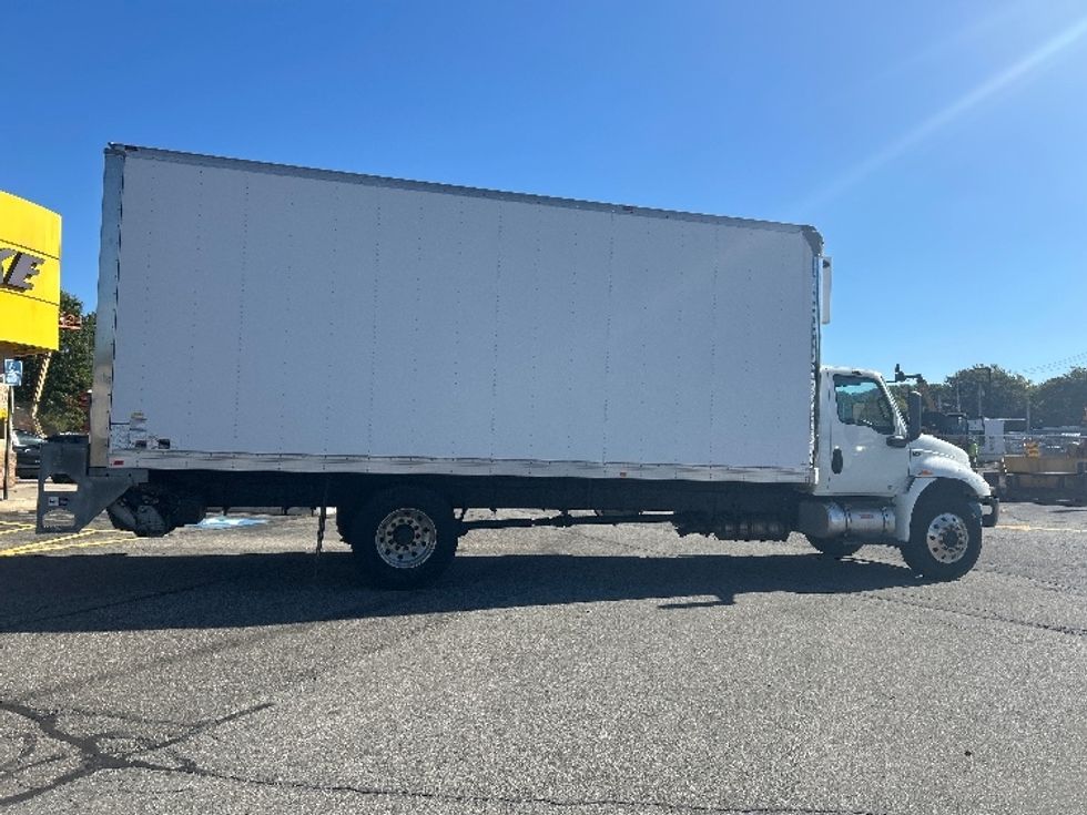 Medium Duty Box Truck-Light and Medium Duty Trucks-International-2020-MV607-Springfield-MA-61,388\n\t\tmiles-$ 59,750 - Image 15