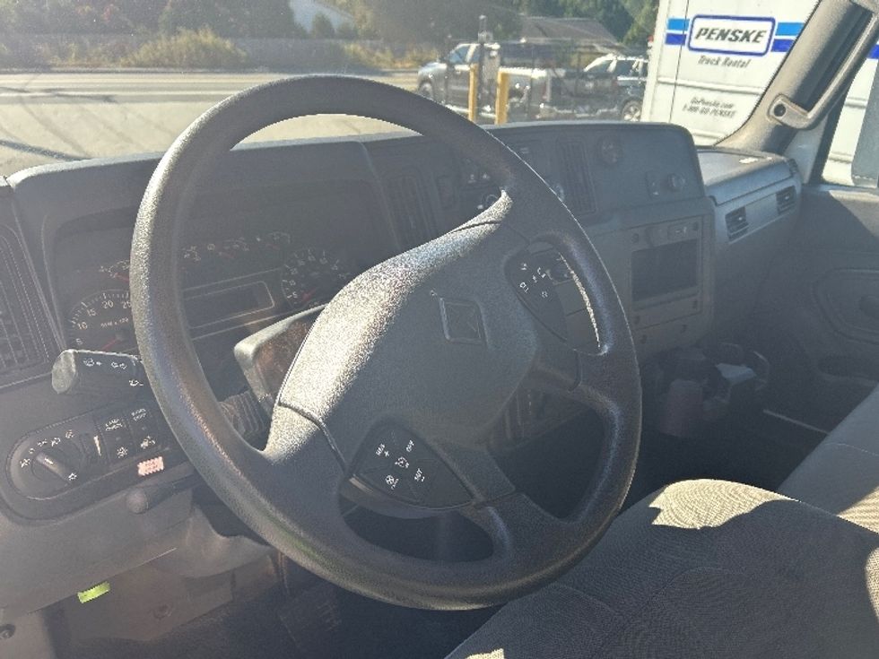 Medium Duty Box Truck-Light and Medium Duty Trucks-International-2020-MV607-Springfield-MA-61,388\n\t\tmiles-$ 59,750 - Image 17