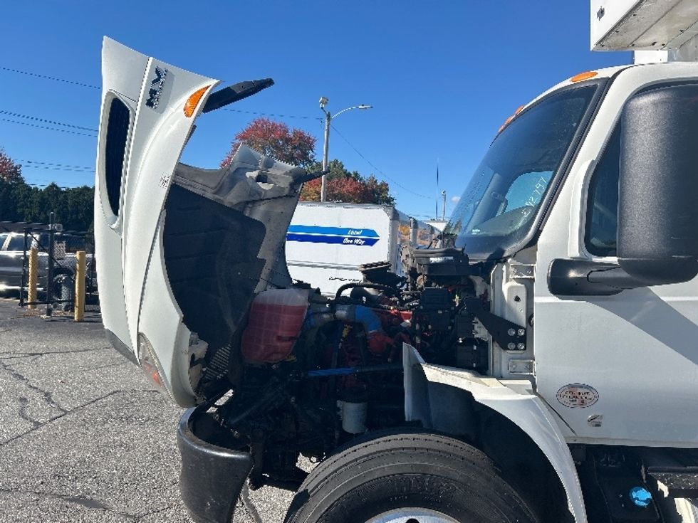 Medium Duty Box Truck-Light and Medium Duty Trucks-International-2020-MV607-Springfield-MA-61,388\n\t\tmiles-$ 59,750 - Image 23
