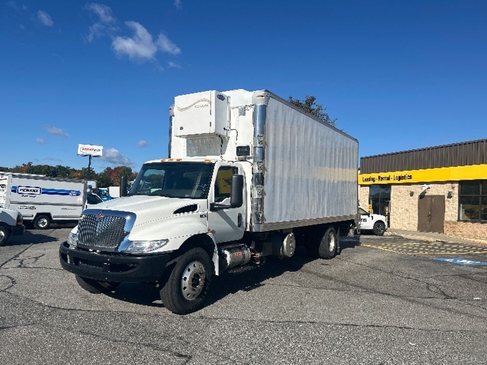 Medium Duty Box Truck-Light and Medium Duty Trucks-International-2020-MV607-Springfield-MA-61,388\n\t\tmiles-$ 59,750 - Image 3