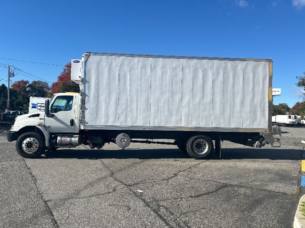 Medium Duty Box Truck-Light and Medium Duty Trucks-International-2020-MV607-Springfield-MA-61,388\n\t\tmiles-$ 59,750 - Image 4