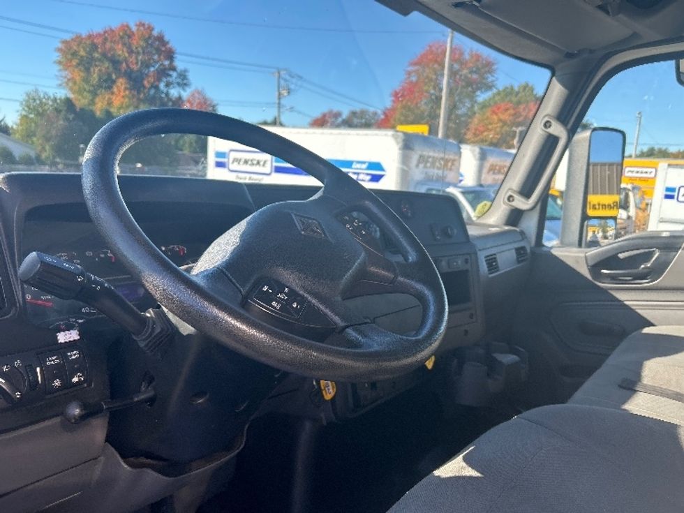 Medium Duty Box Truck-Light and Medium Duty Trucks-International-2020-MV607-Springfield-MA-63,066\n\t\tmiles-$ 59,500 - Image 17
