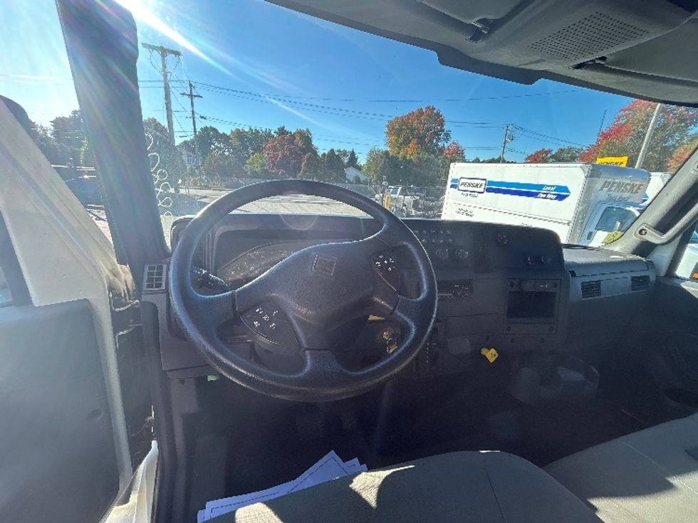 Medium Duty Box Truck-Light and Medium Duty Trucks-International-2020-MV607-Springfield-MA-63,066\n\t\tmiles-$ 59,500 - Image 18