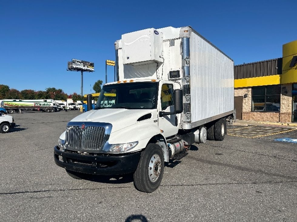 Medium Duty Box Truck-Light and Medium Duty Trucks-International-2020-MV607-Springfield-MA-63,066\n\t\tmiles-$ 59,500 - Image 3