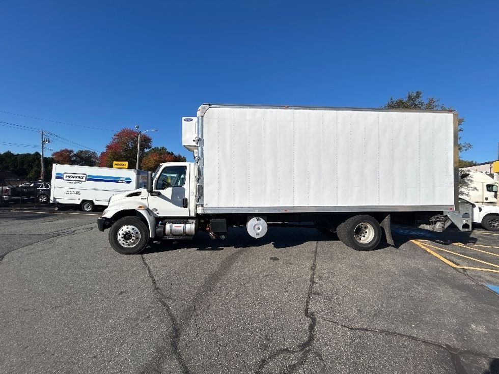 Medium Duty Box Truck-Light and Medium Duty Trucks-International-2020-MV607-Springfield-MA-63,066\n\t\tmiles-$ 59,500 - Image 4