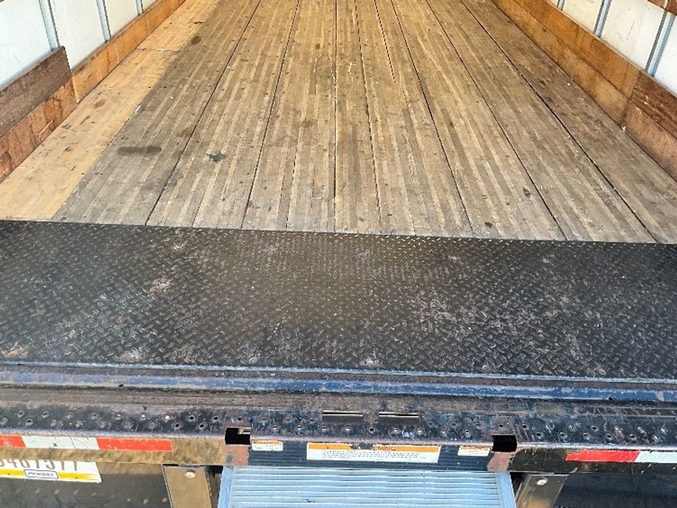 Medium Duty Box Truck-Light and Medium Duty Trucks-International-2020-MV607-Springfield-MO-168,823\n\t\tmiles-$ 33,500 - Image 10