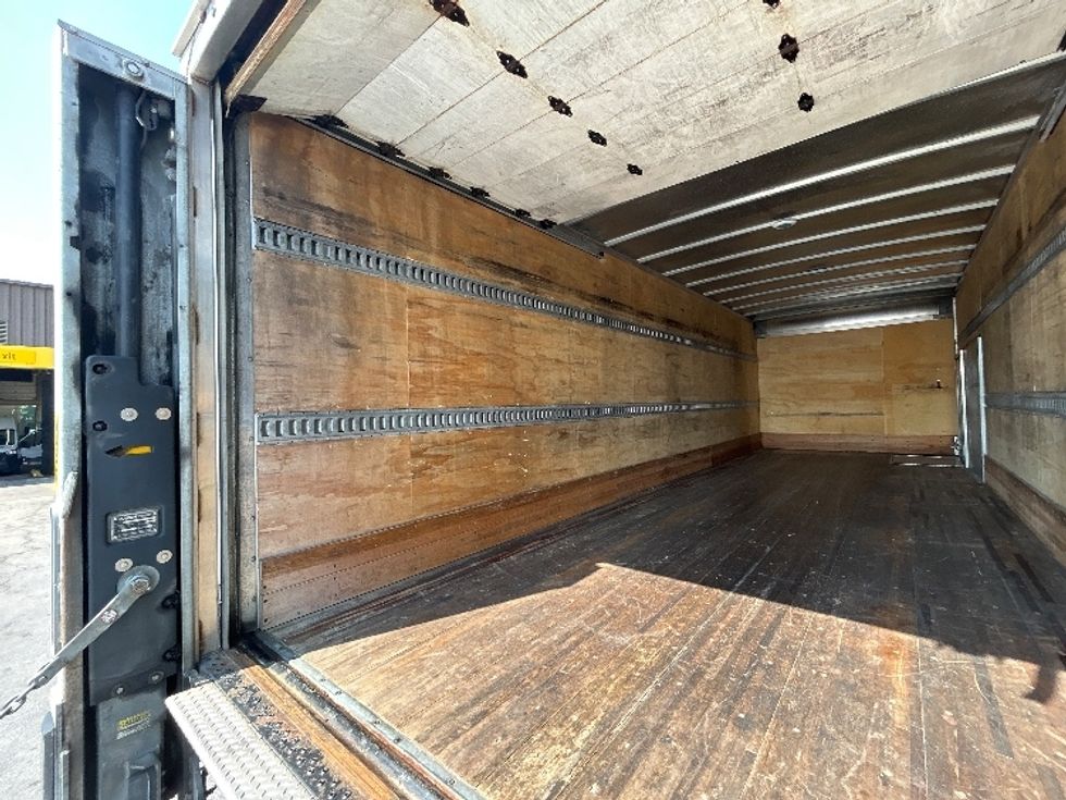 Medium Duty Box Truck-Light and Medium Duty Trucks-International-2020-MV607-Springfield-MO-97,311\n\t\tmiles-$ 62,750 - Image 11