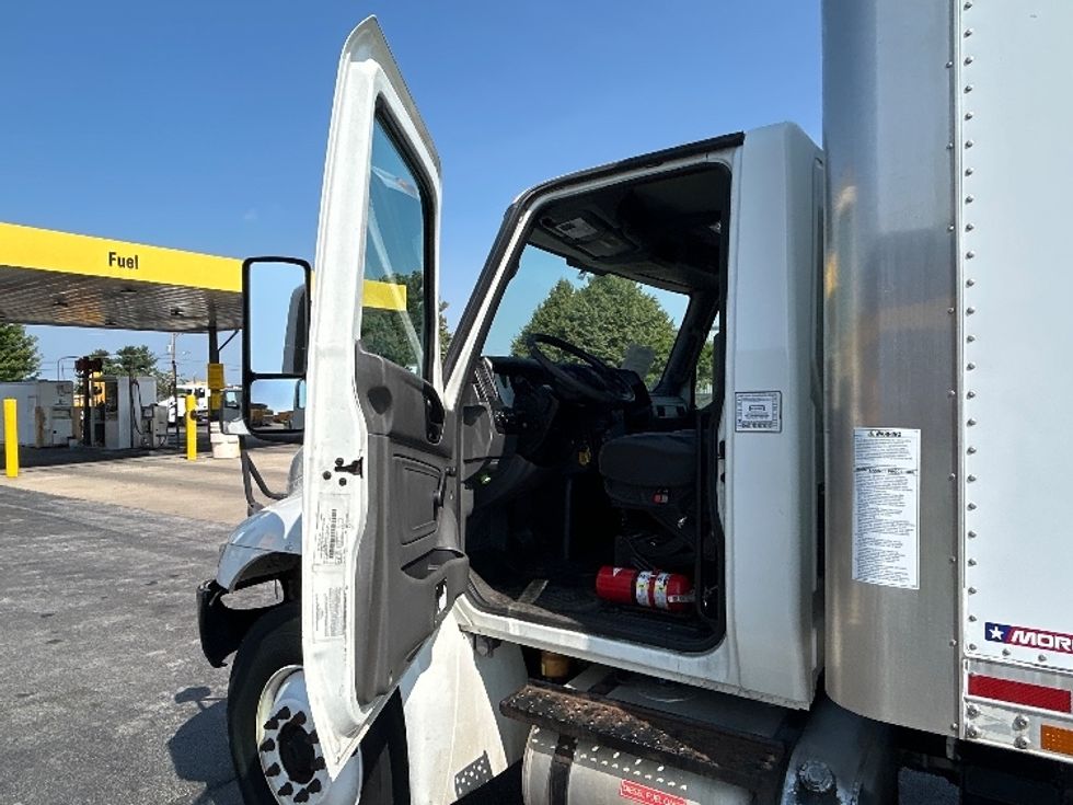 Medium Duty Box Truck-Light and Medium Duty Trucks-International-2020-MV607-Springfield-MO-97,311\n\t\tmiles-$ 62,750 - Image 16