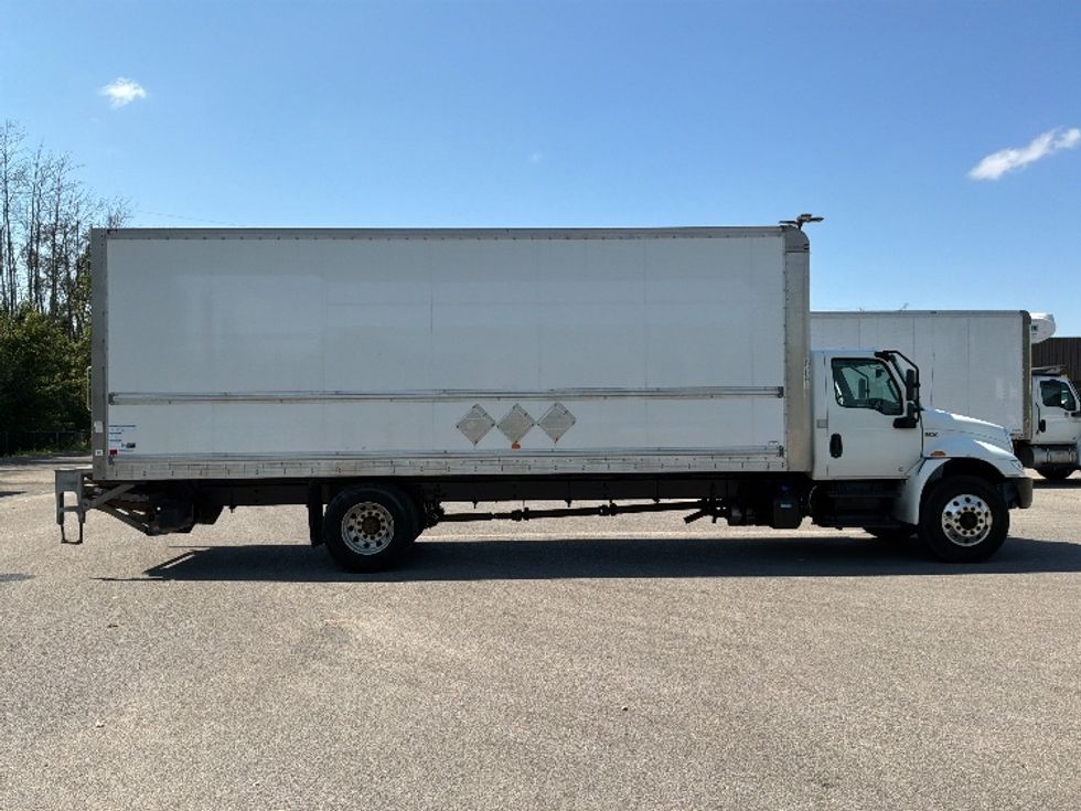 Medium Duty Box Truck-Light and Medium Duty Trucks-International-2020-MV607-Ste-Foy-PQ-217,584\n\t\tkm-$ 51,750 - Image 15