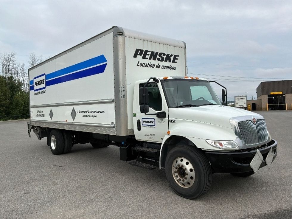 Medium Duty Box Truck-Light and Medium Duty Trucks-International-2020-MV607-Ste-Foy-PQ-240,958\n\t\tkm-$ 49,750 - Image 1