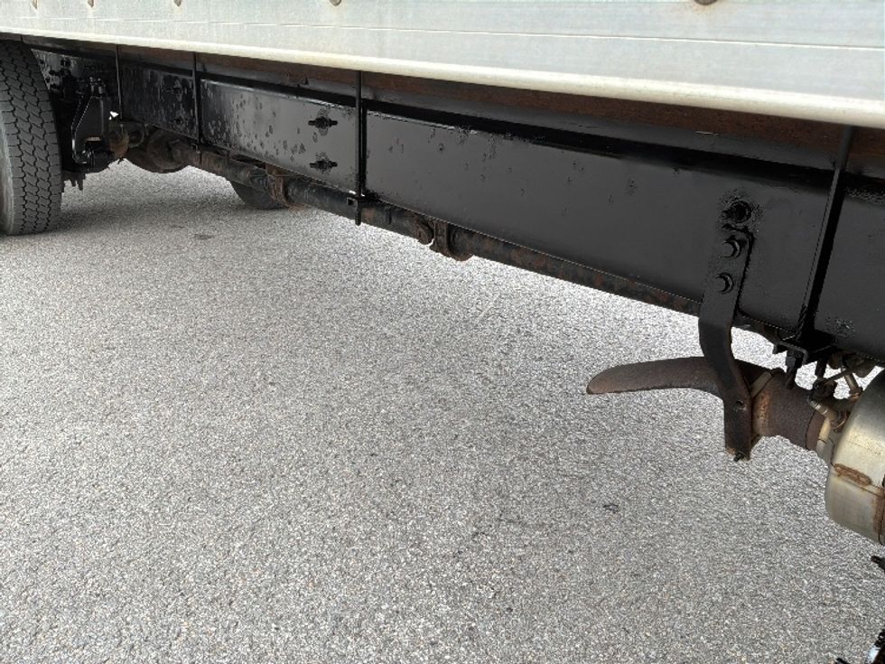 Medium Duty Box Truck-Light and Medium Duty Trucks-International-2020-MV607-Ste-Foy-PQ-240,958\n\t\tkm-$ 49,750 - Image 14