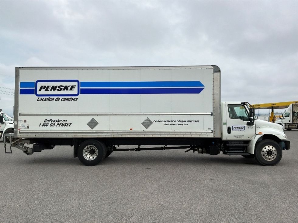 Medium Duty Box Truck-Light and Medium Duty Trucks-International-2020-MV607-Ste-Foy-PQ-240,958\n\t\tkm-$ 49,750 - Image 15