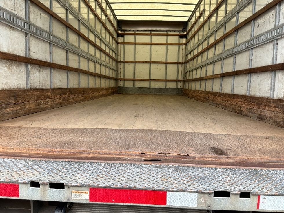 Medium Duty Box Truck-Light and Medium Duty Trucks-International-2020-MV607-Ste-Foy-PQ-245,209\n\t\tkm-$ 54,750 - Image 10