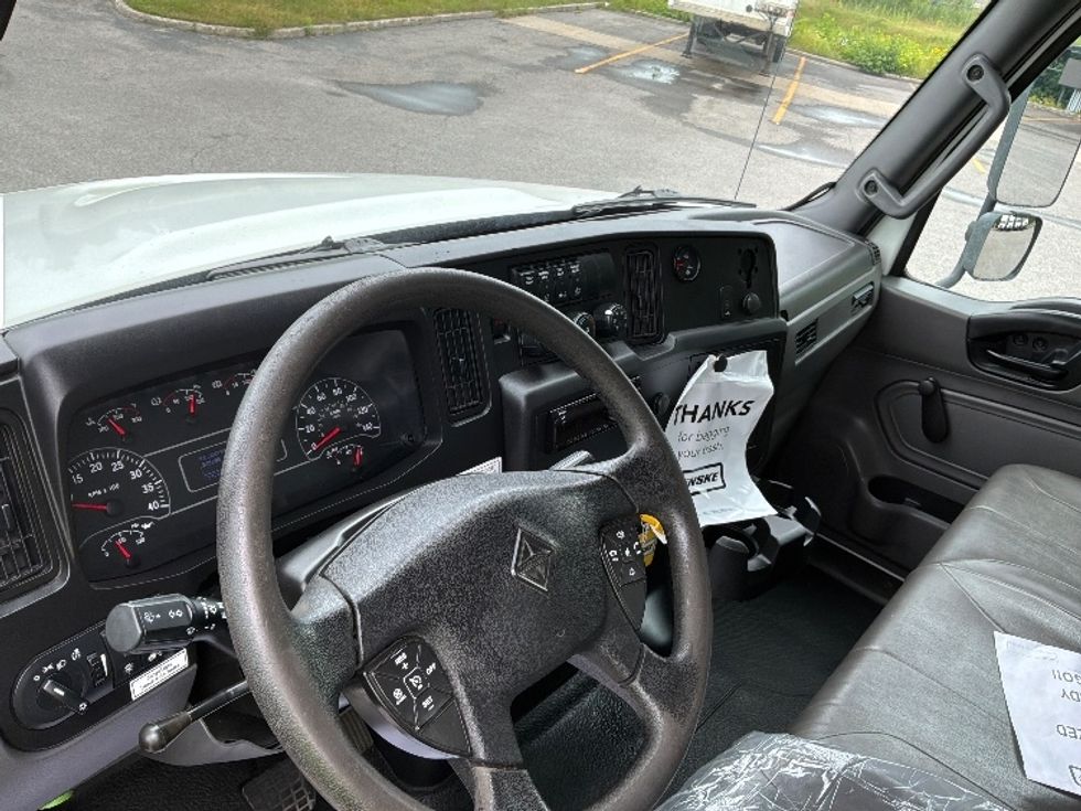 Medium Duty Box Truck-Light and Medium Duty Trucks-International-2020-MV607-Ste-Foy-PQ-245,209\n\t\tkm-$ 54,750 - Image 17