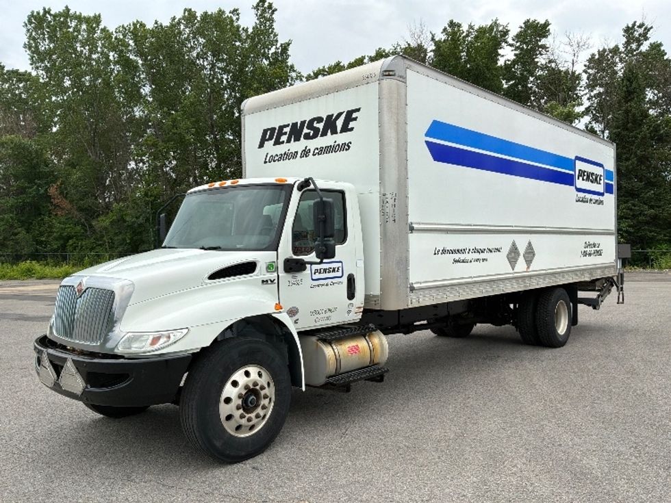 Medium Duty Box Truck-Light and Medium Duty Trucks-International-2020-MV607-Ste-Foy-PQ-245,209\n\t\tkm-$ 54,750 - Image 3