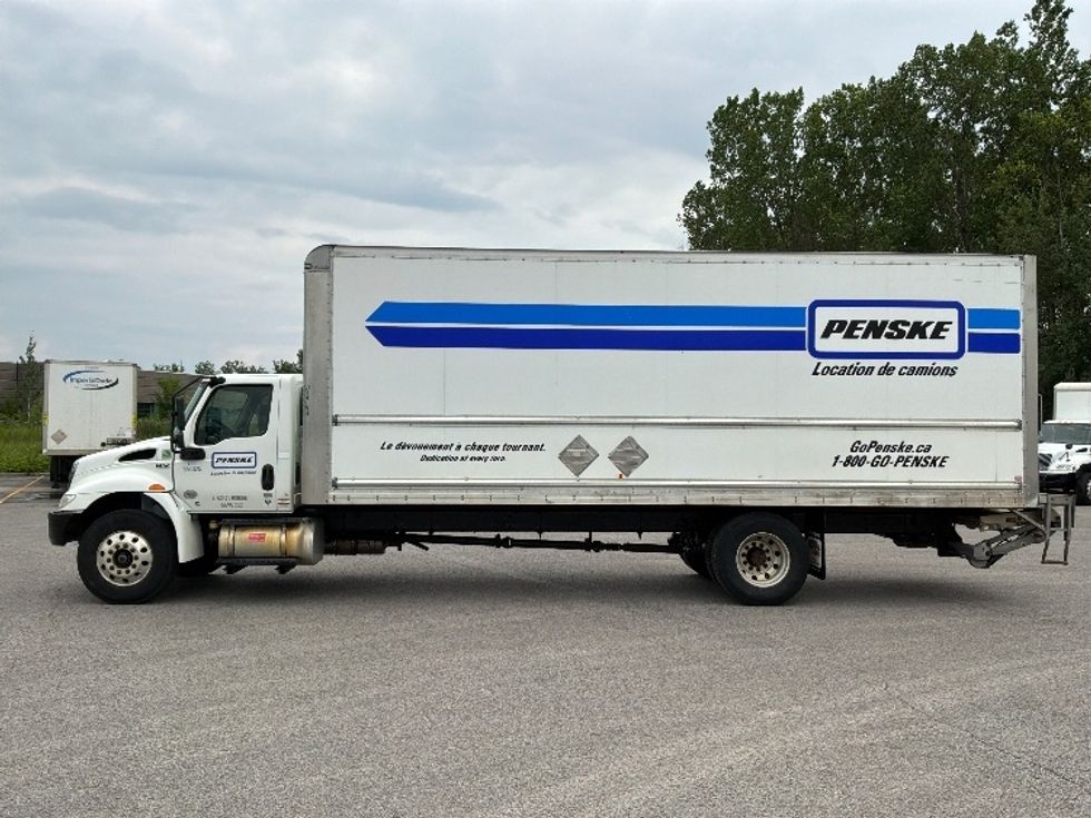 Medium Duty Box Truck-Light and Medium Duty Trucks-International-2020-MV607-Ste-Foy-PQ-245,209\n\t\tkm-$ 54,750 - Image 4