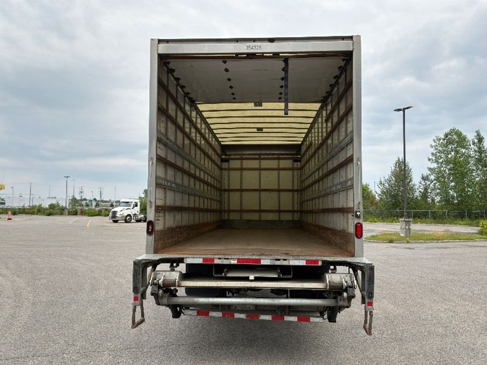 Medium Duty Box Truck-Light and Medium Duty Trucks-International-2020-MV607-Ste-Foy-PQ-245,209\n\t\tkm-$ 54,750 - Image 8