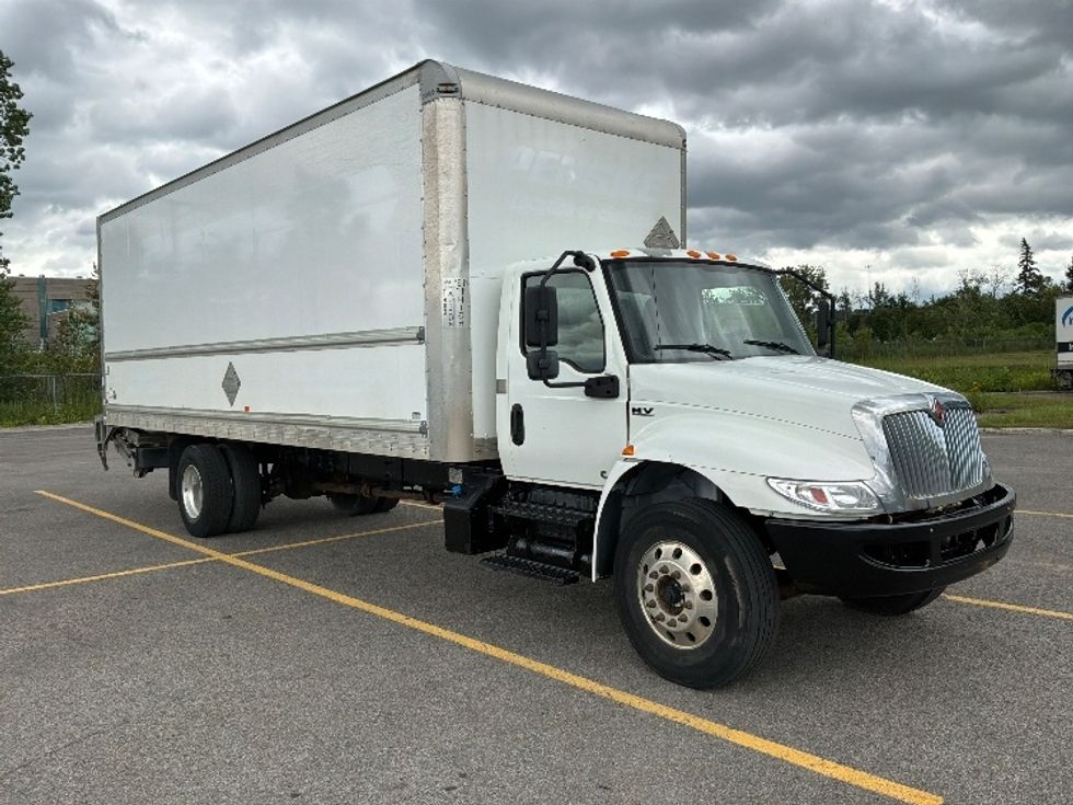 Medium Duty Box Truck-Light and Medium Duty Trucks-International-2020-MV607-Ste-Foy-PQ-282,546\n\t\tkm-$ 46,250 - Image 1