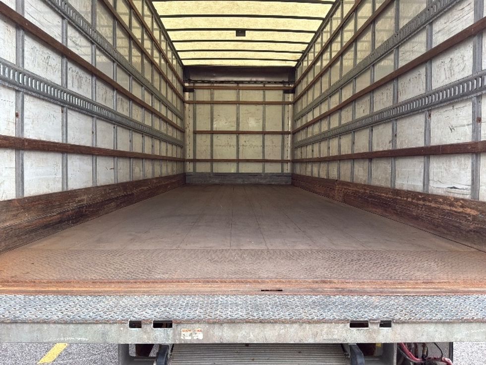 Medium Duty Box Truck-Light and Medium Duty Trucks-International-2020-MV607-Ste-Foy-PQ-282,546\n\t\tkm-$ 46,250 - Image 10