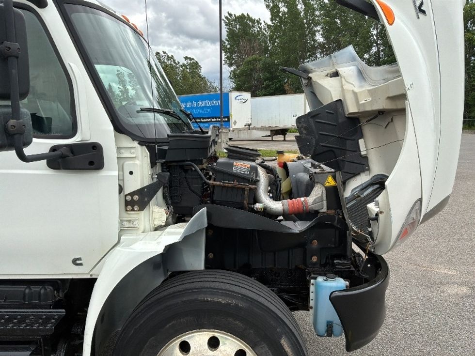 Medium Duty Box Truck-Light and Medium Duty Trucks-International-2020-MV607-Ste-Foy-PQ-282,546\n\t\tkm-$ 46,250 - Image 23